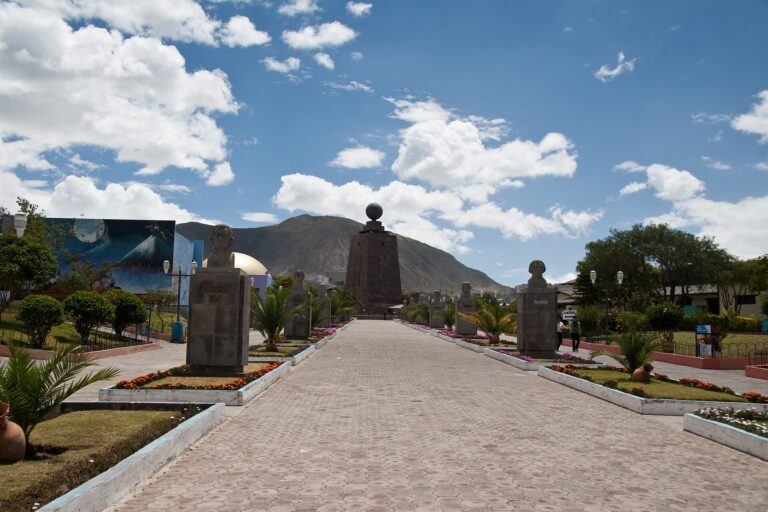 La Mitad del Mundo