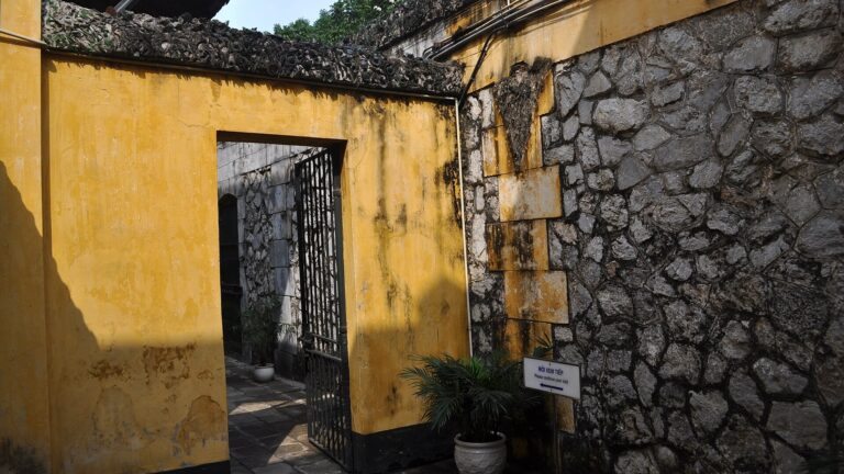 Hoa Lo Prison Museum
