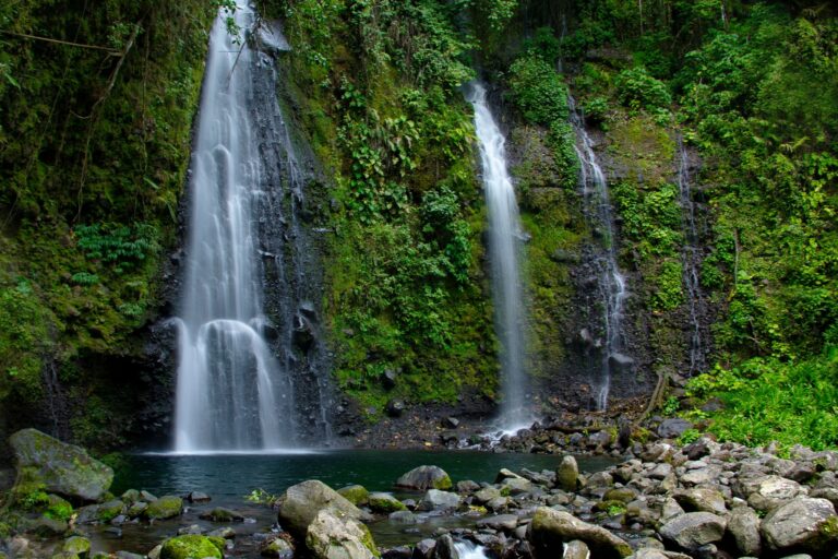 Llanos de Cortez Waterfall