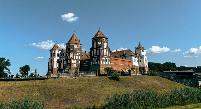 Mir Castle