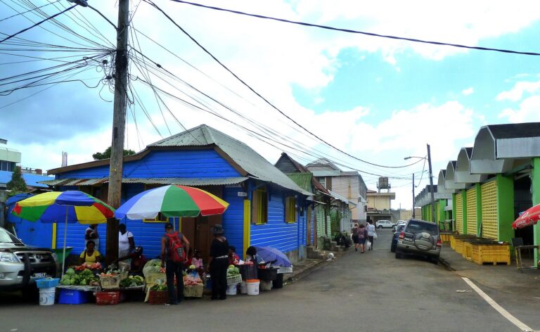 Roseau Market